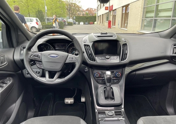 Ford Kuga cena 65900 przebieg: 187000, rok produkcji 2018 z Szczecin małe 781